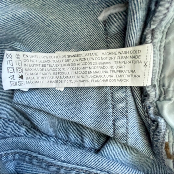 Forever 21 Blue with button closure and open at the bottom women’s Jeans Size:28 - Picture 10 of 12